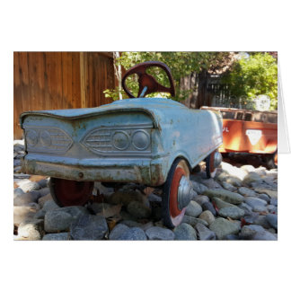 Camion à pédales bleu