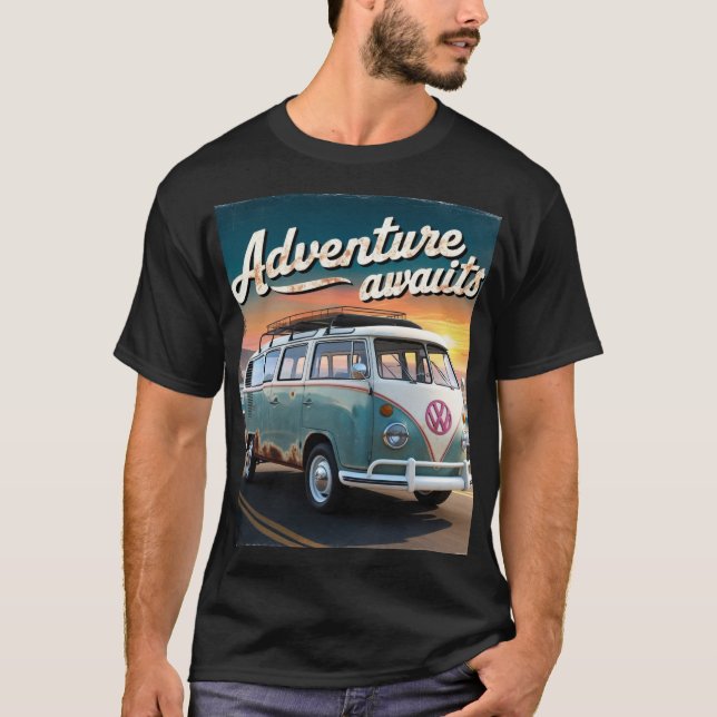 Camiseta Adventure Awaits T-Shirt (Vorderseite)