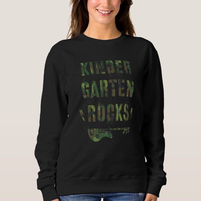 Camo Kindergarten Rocks Teacher Squad Kinder Pink  Sweatshirt (Vorderseite)