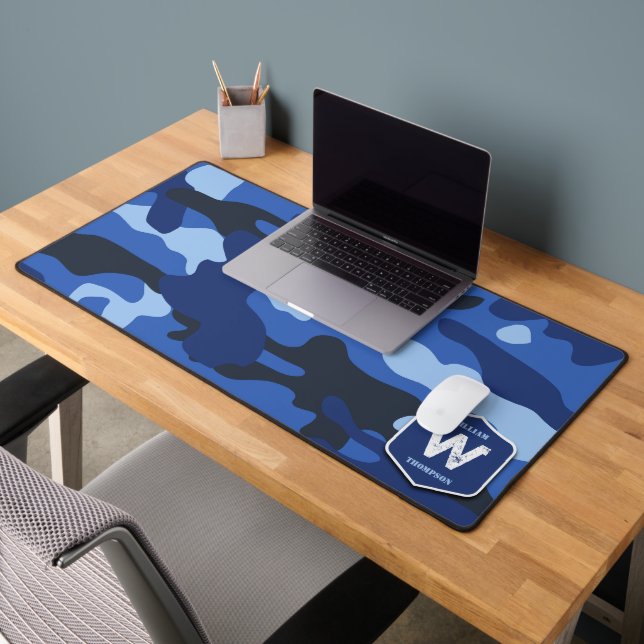 Camouflage Blue Camouflage Army Pattern Monogram Schreibtischunterlage (Büro 2)
