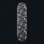 Camouflage Camouflage Urban Schwarz grau Skateboard<br><div class="desc">Dieses Design kann personalisiert sein, indem Sie die Option anpassen, um Text hinzuzufügen oder andere Änderungen. Wenn dieses Produkt die Möglichkeit hat, das Design auf einen anderen Gegenstand zu übertragen, stellen Sie bitte sicher, dass das Design auf die Anforderungen angepasst wird, falls erforderlich. Kontaktieren Sie mich unter colorflowcreations@gmail.com , wenn...</div>