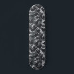 Camouflage Camouflage Urban Schwarz grau Skateboard<br><div class="desc">Dieses Design kann personalisiert sein, indem Sie die Option anpassen, um Text hinzuzufügen oder andere Änderungen. Wenn dieses Produkt die Möglichkeit hat, das Design auf einen anderen Gegenstand zu übertragen, stellen Sie bitte sicher, dass das Design auf die Anforderungen angepasst wird, falls erforderlich. Kontaktieren Sie mich unter colorflowcreations@gmail.com , wenn...</div>