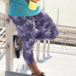 Camouflage der lila Militärarmee Camouflage Capri Leggings<br><div class="desc">Dieses Design kann personalisiert werden, indem Sie die Option Anpassen auswählen, um Text hinzuzufügen oder andere Änderungen vorzunehmen. Wenn dieses Produkt die Möglichkeit hat, das Design auf einen anderen Gegenstand zu übertragen, stellen Sie bitte sicher, dass das Design bei Bedarf angepasst wird. Kontaktieren Sie mich unter colorflowcreations@gmail.com , wenn Sie...</div>