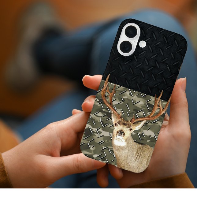 Camouflage Hirsche Jagdenname Männer Sportbuck iPhone 16 Plus Hülle (Deer Hunting Camo Buck Antlers iPhone Case)