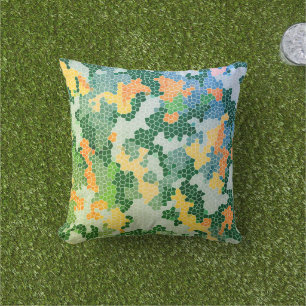 Camouflage-Muster aus hellfarbenem, festgeklemmtem Kissen