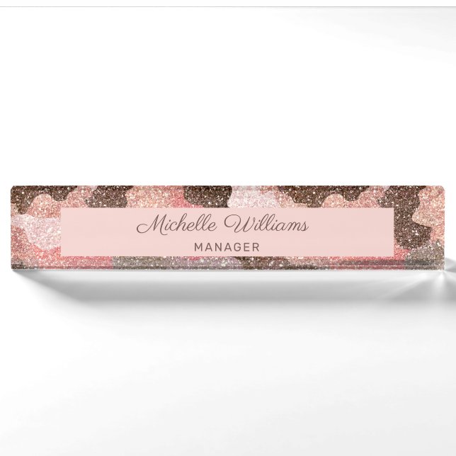 Camouflage Rose Gold Glitzer Modern Script Namensplakette (Vorderseite)