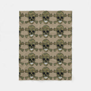 Camouflage Skull und Crossbones Fleece Blankon