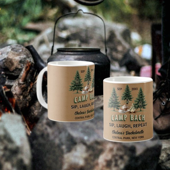 Camp Bach Rustikale Evergreen Trees & Campfire Kra Kaffeetasse (Von Creator hochgeladen)