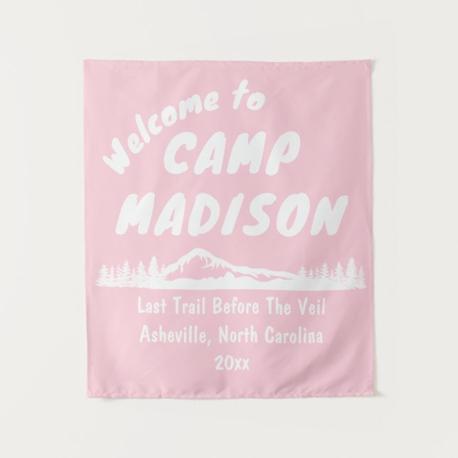 Camp Brautparty Bach Mountain Light Pink Prop Wandteppich (Vorderseite)