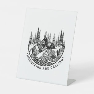 Camper Gift   Mountains Are Calling Birthday Sockelschild