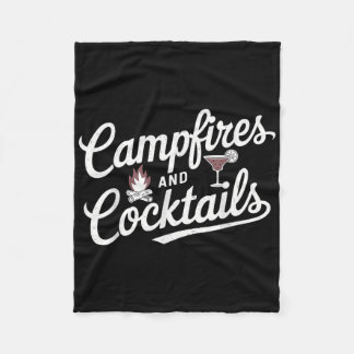 Campfire and Schwanzes Summer Camping Graphic Desi Fleecedecke