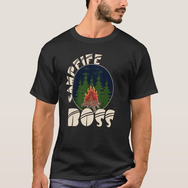 Campfire Boss Camping Bonfire Außenbereich T-Shirt (Vorderseite)