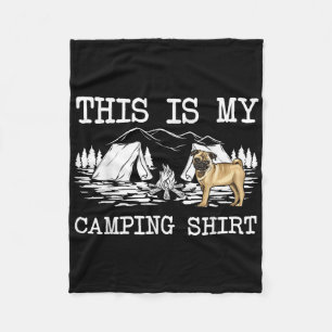 Campfire Mops Hund Das ist mein Camping Fleecedecke