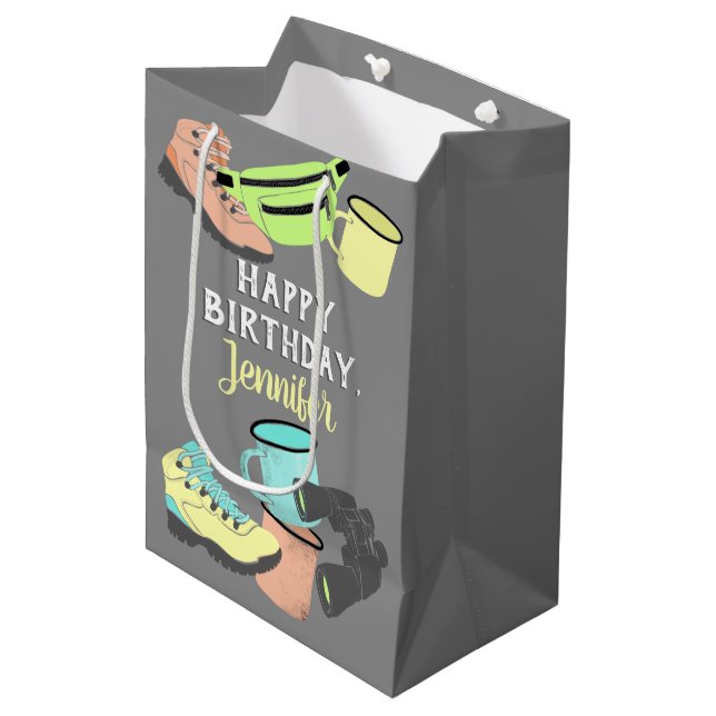 Camping Collage Personalisiert Mittlere Geschenktüte (Vorderseite Schrägansicht)