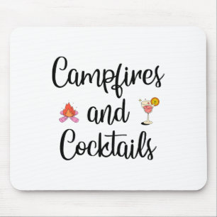 Camping Lagerfeuer und Schwänze Grafik Lustig Frau Mousepad