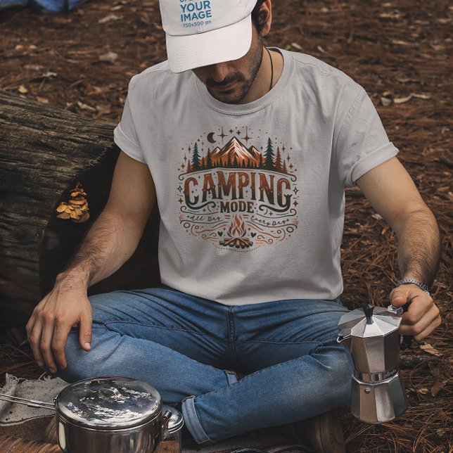 Camping Mode Retro-Typografie Tri-Blend Shirt (Von Creator hochgeladen)