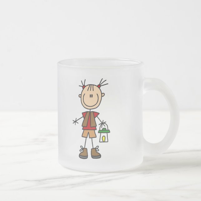 Campings-Mädchen mit Laternen-T-Shirts und Mattglastasse (Rechts)