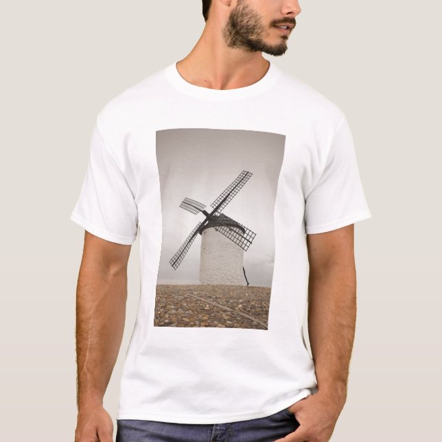 Campo de Criptana, antike Windmühlen von La Mancha T-Shirt (Vorderseite)