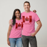 Canada Flag T - Shirt Trendy Shirt Canada Souvenir<br><div class="desc">Mens Canada Flag T - Shirt Cool Canada Flag Maple Leaf T - Shirt & Canada Gifts for Men & Boys Original Red Canadian Flag Maple Leaf T - Shirt Souvenir Design von kanadischem Künstler Kim Hunter. Weitere Men's Canada T - Shirt, Souvenirs, Geschenke & Bekleidung finden Sie unter http://www.kimhunter.ca...</div>
