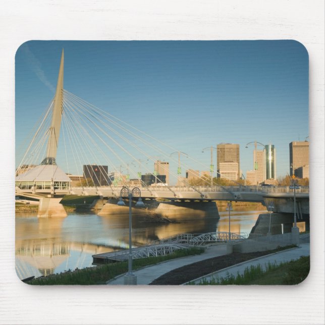 CANADA, Manitoba, Winnipeg: Esplanade Riel Mousepad (Vorne)