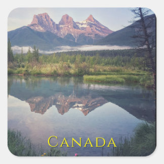 Canada Three Sisters Mountains Quadratischer Aufkleber