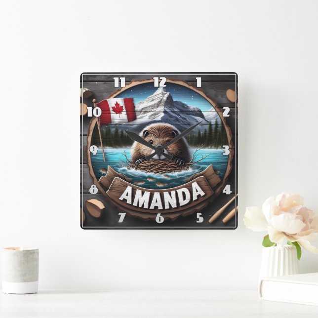 Canadian Beaver Holding Nesting Material by Lake Quadratische Wanduhr (Zuhause)