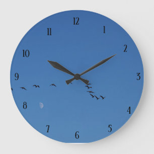 Canadian geese in flight große wanduhr