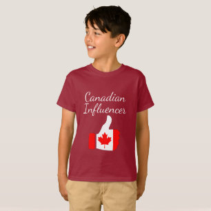 Canadian Influencer hebt den Lighthouse-Weg auf T-Shirt
