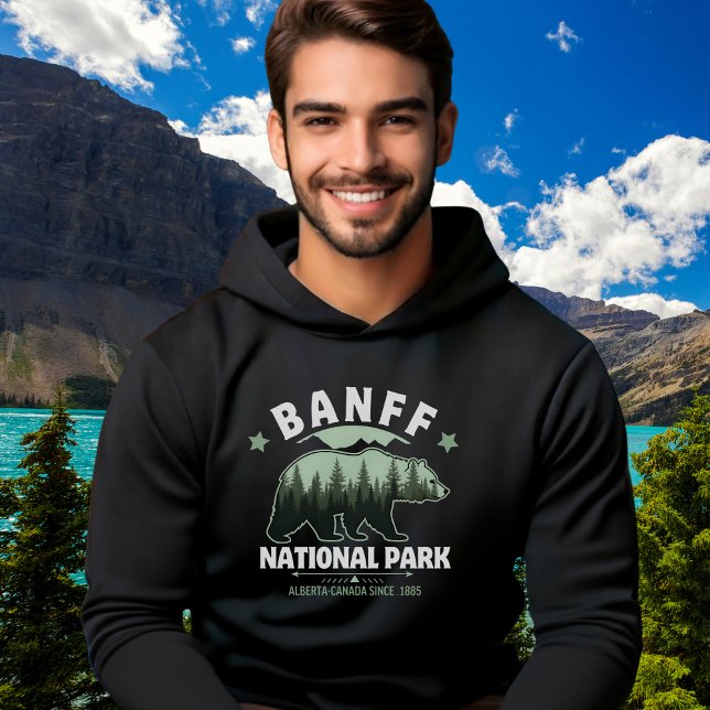 Canadian Wilderness – Banff Bear Illustration  Hoodie (Von Creator hochgeladen)