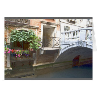 Canal de Venise et boite à fleurs