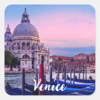 Canal Grande mit Gondeln und Kirche in Venedig