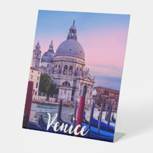 Canal Grande mit Gondeln und Kirche in Venedig Sockelschild