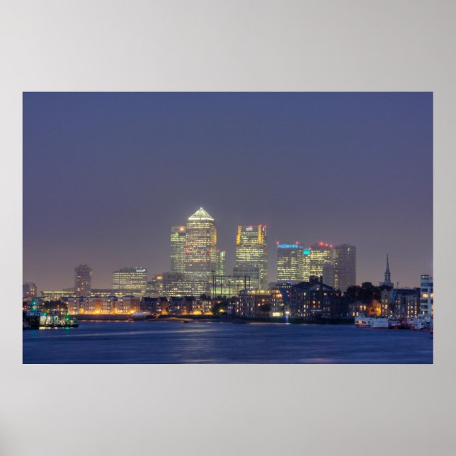 Canary Wharf in der Nacht Poster (Vorne)