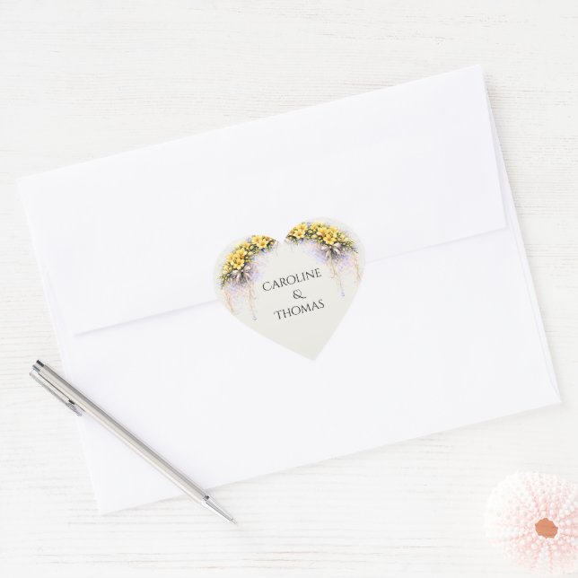 Canary Yellow Romantic Freesia  Floral Wedding Herz-Aufkleber (Umschlag)