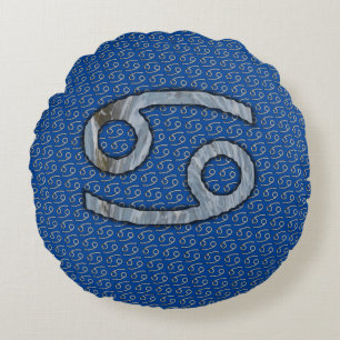 Cancer Zodiac Symbol Element von Kenneth Yoncich Rundes Kissen