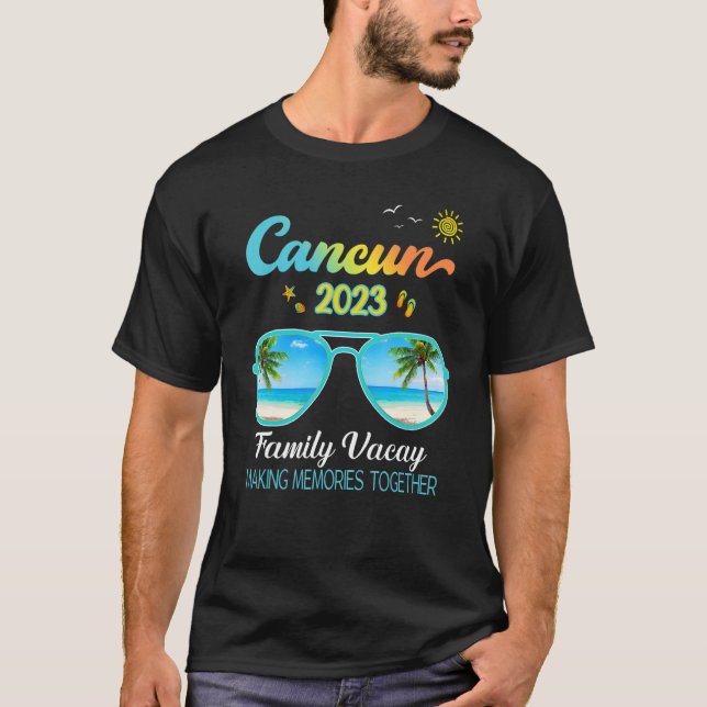 Cancun Mexico Family Trip 2023 Outfit_4 T-Shirt (Vorderseite)