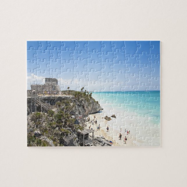 Cancun, Quintana Roo, Mexiko - Ruinen auf einem Hü (Horizontal)