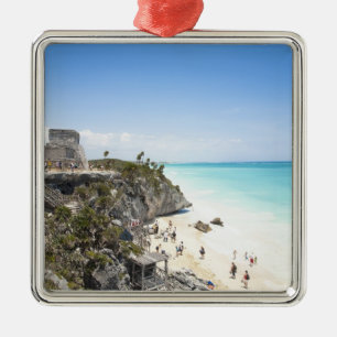 Cancun, Quintana Roo, Mexiko - Ruinen auf einem Hü Silbernes Ornament