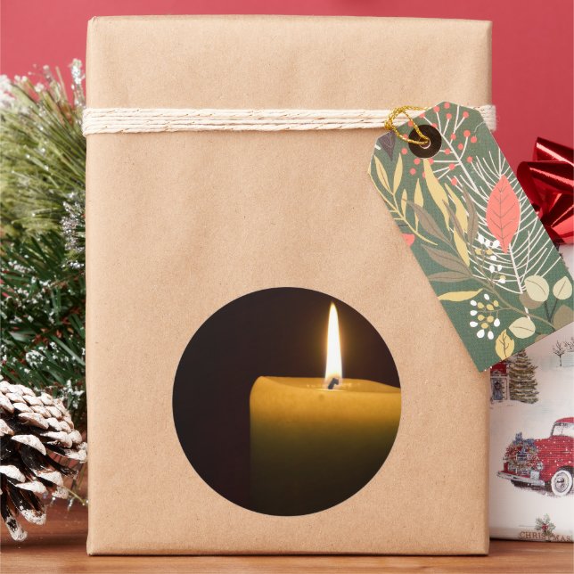 Candle Flame Classic Round Aufkleber (Feiertag)