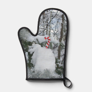 Candy Cane on Snow Covered Tree Ofenhandschuh