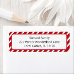Candy Cane Weihnachtsrücksendeadresse<br><div class="desc">Fügen Sie Ihrer Urlaubspost eine festliche Touch mit diesem schwarz gestreiften Retourenaufkleber hinzu. Dieses Label ist perfekt für Babyduschen, Urlaubskarten oder Winter-Party-Einladungen geeignet und weist einen fett roten und weißen Rahmen mit grünen Akzenten und anpassbarem Text auf. Eine fröhliche und berufliche Art, Ihre saisonale Korrespondenz mit Ihrem Santa Baby Thema...</div>