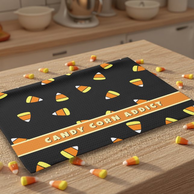 Candy Corn Addict Black Halloween Serviette de cui (Kitchen towel for the candy corn addict in your life. You can change the text to your name!)