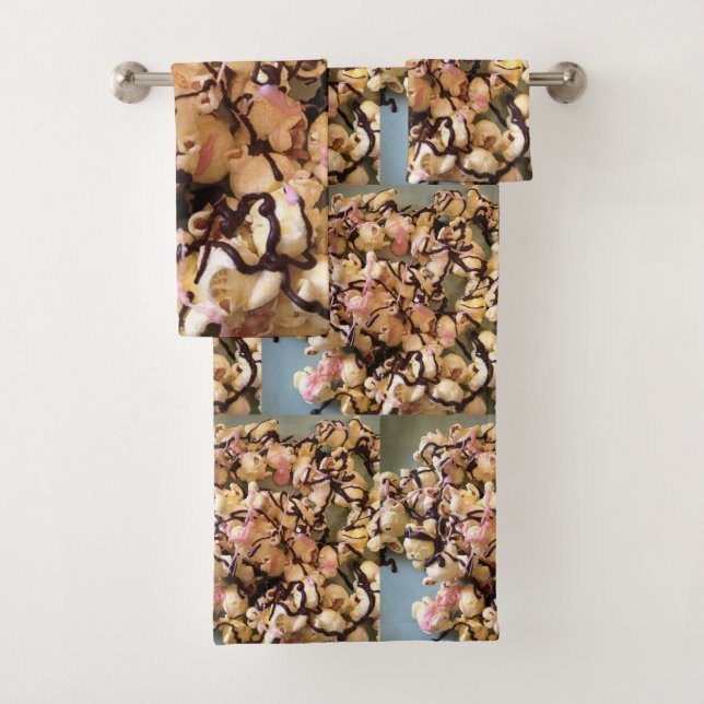 Candy Popcorn avec la bruine de chocolat (En situation)