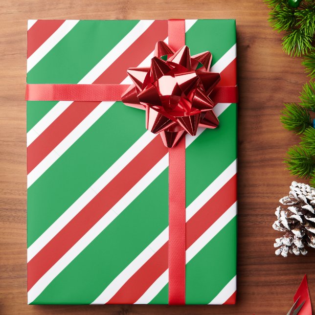Candy Stripe Christmas Red Green Geschenkpapier (Von Creator hochgeladen)