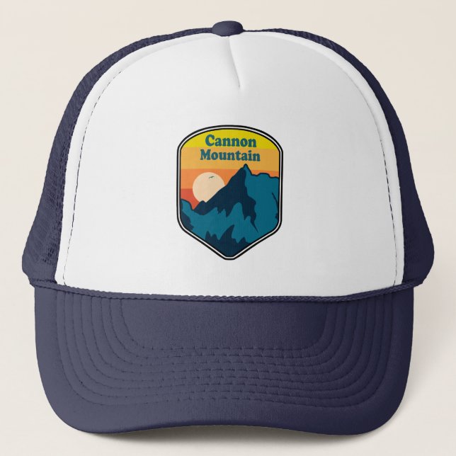 Cannon Mountain New Hampshire Sunrise Truckerkappe (Vorderseite)