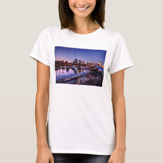 Canoas Al Atardecer - Kanus am Sonnenuntergang T-Shirt