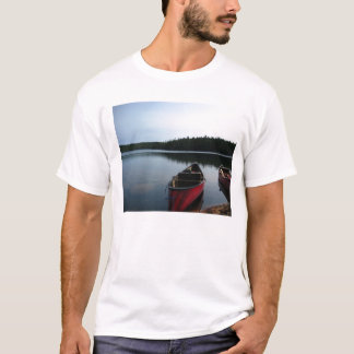 Canoeing in Kanada T-Shirt