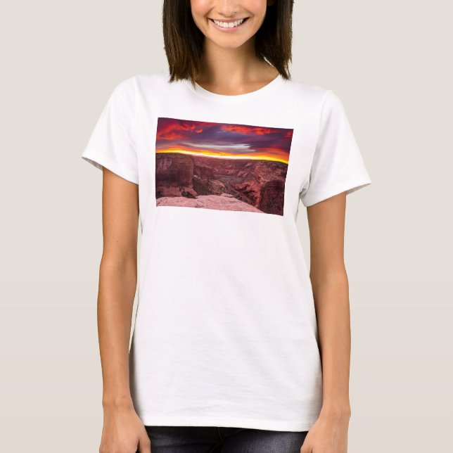 Canyon de Chelly, Sonnenuntergang, Arizona T-Shirt (Vorderseite)
