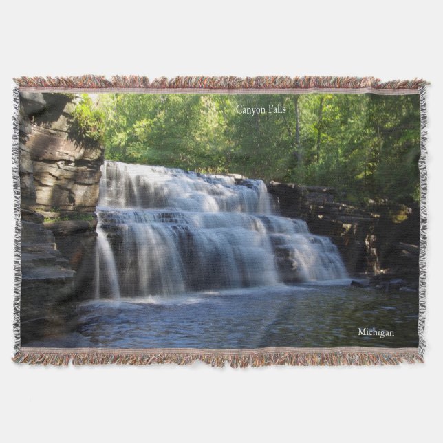 Canyon Falls jeter la couverture (Devant)