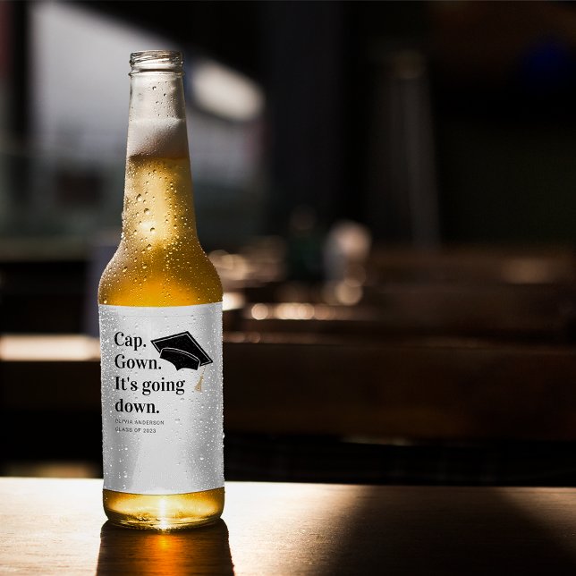 Cap Gown Es geht zur Absolventen-Party Bierflaschenetikett (Von Creator hochgeladen)